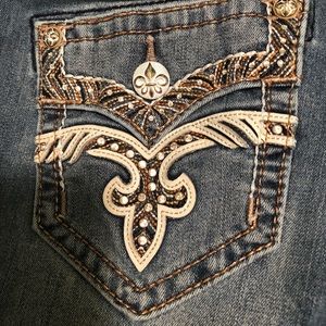 Women’s Rock revivals w/detail & bling